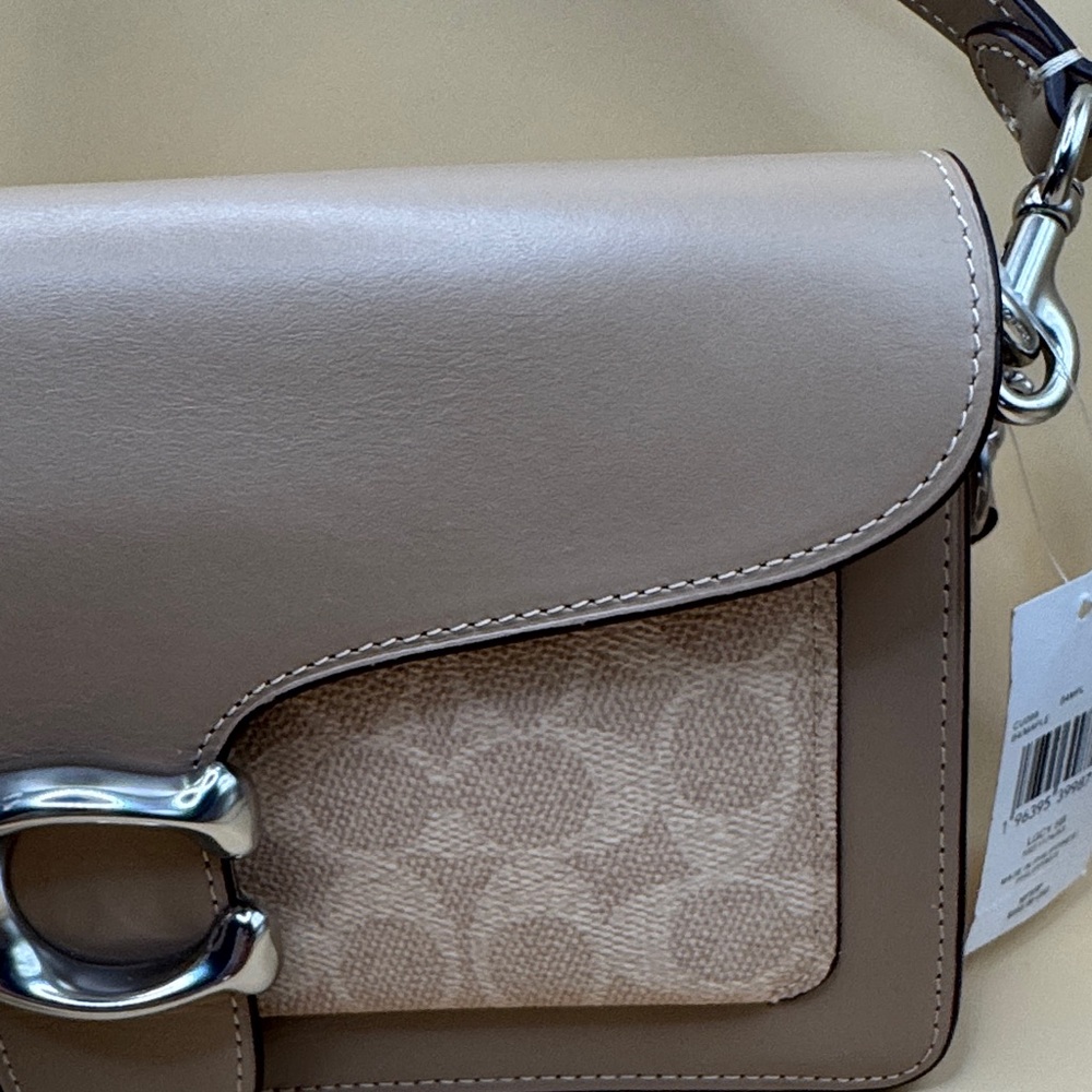 Coach Tabby 26 With Signature Canvas - Picture 13 of 13